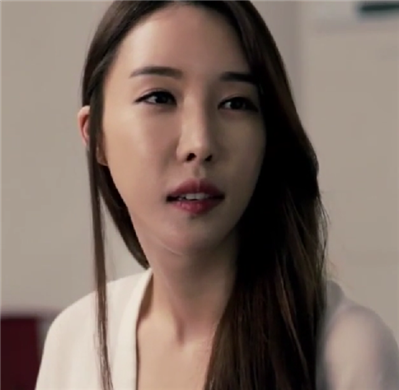 麻烦大神告诉这个韩国女演员是谁？